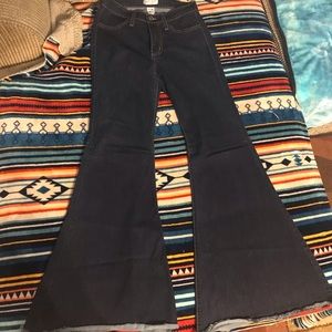 Judy blue bell bottoms size 7/28